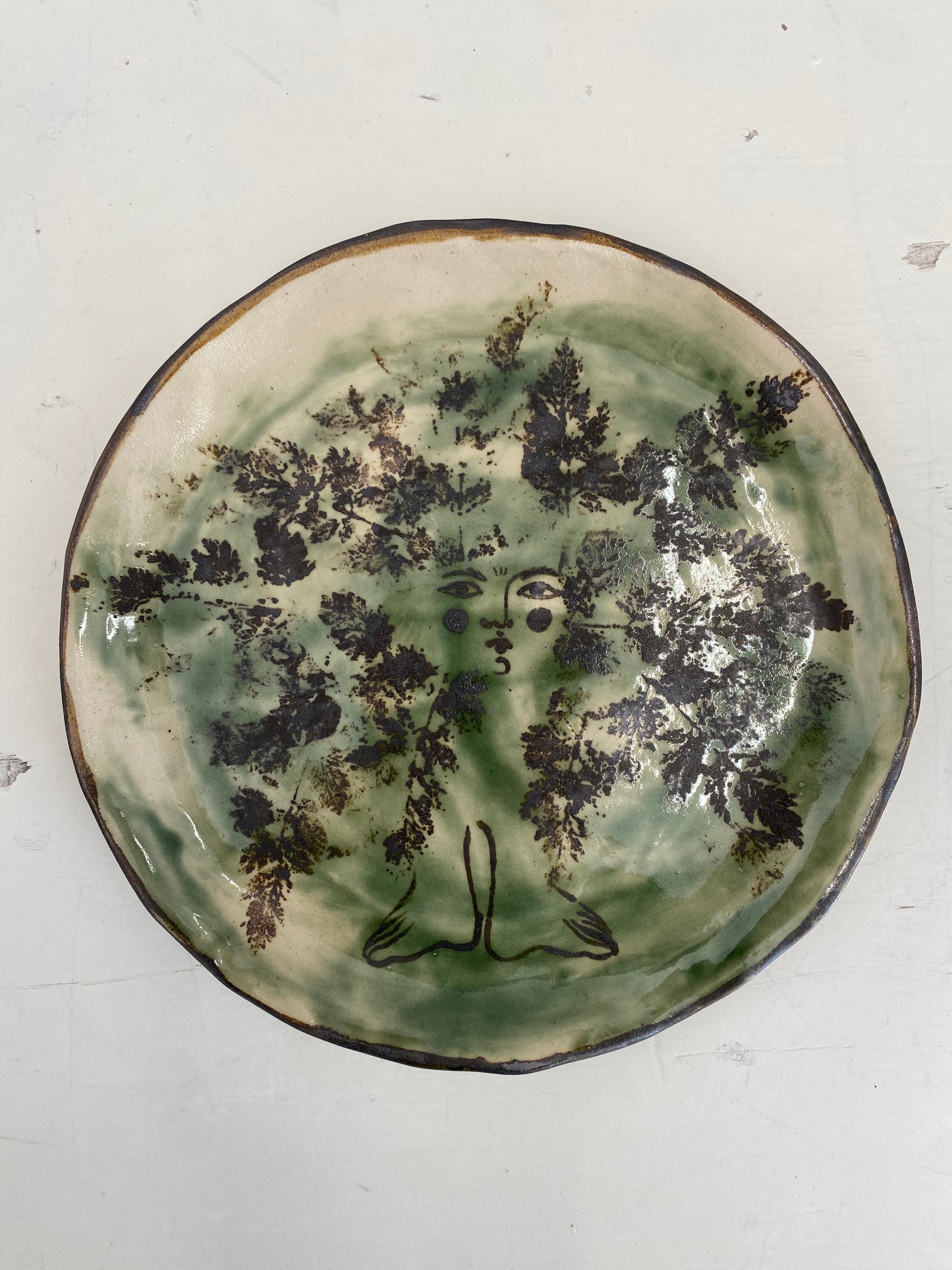 Leaf Plate in Green and Metallic Brown