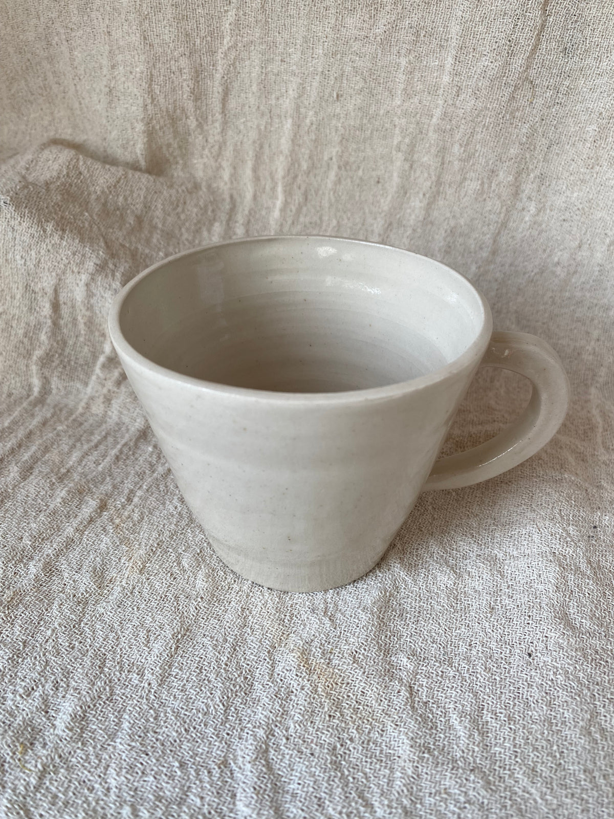 Angel Mug in Warm Green