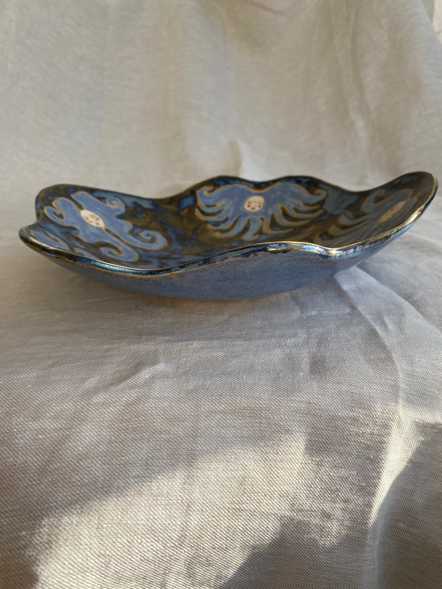 Angels Fruit Bowl in Bright Blue and Black Shadow