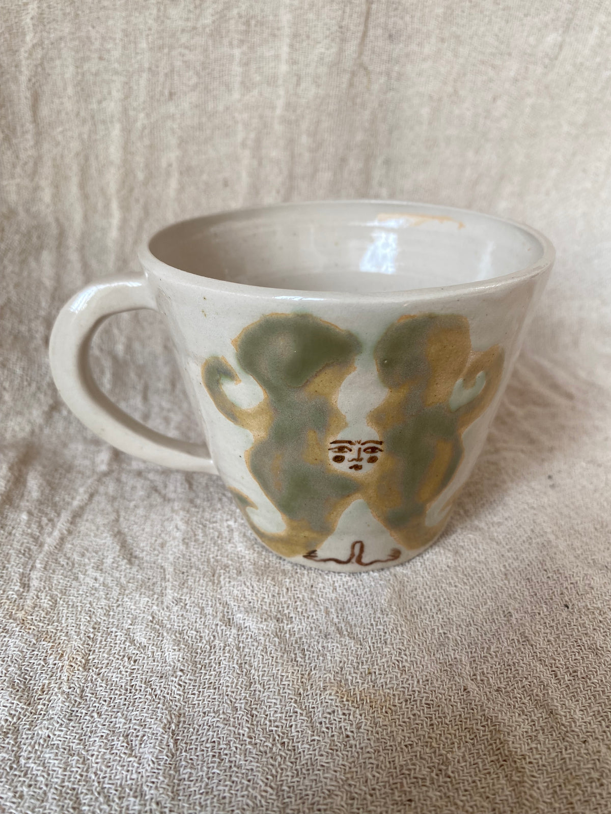 Angel Mug in Warm Green