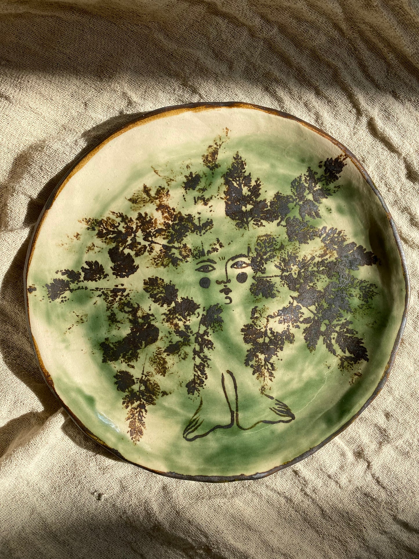 Leaf Plate in Green and Metallic Brown