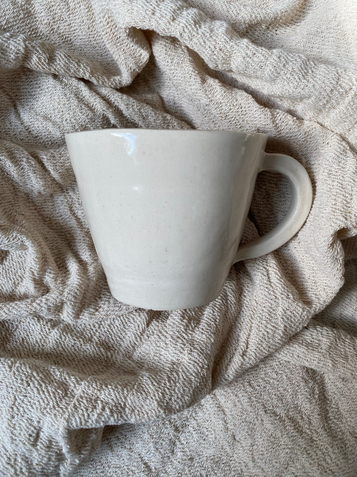 Angel Mug in Warm Green